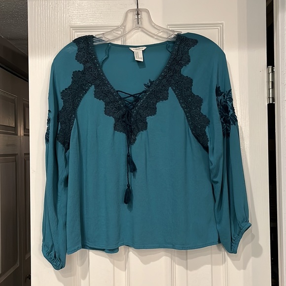 Forever 21 Tops - Forever 21 Peasant style Blouse with Beautiful embroidery. Turquoise color M